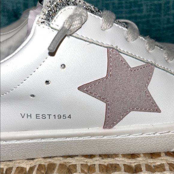 Vintage Havana White and Silver Sneakers - Picture 9 of 12